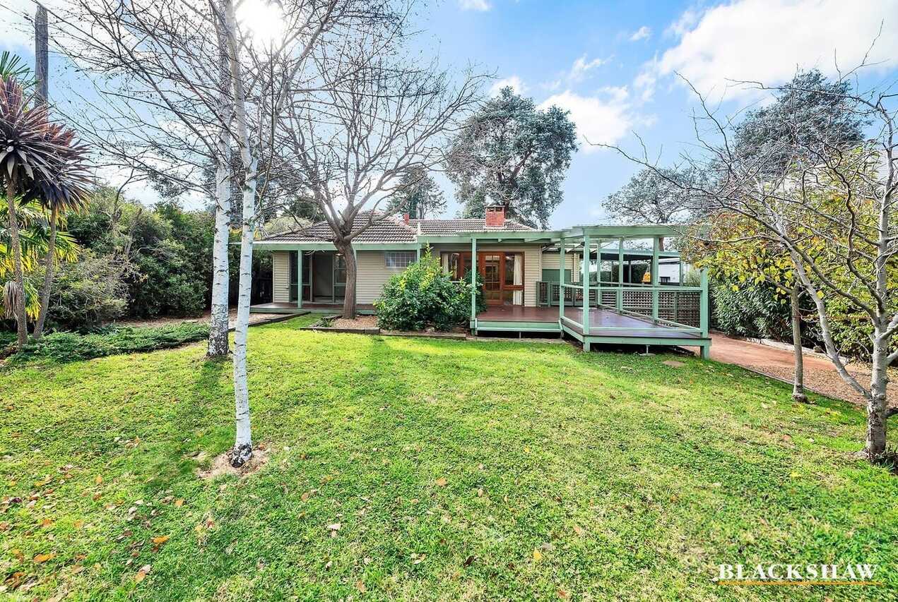 5 Schomburgk Street Yarralumla