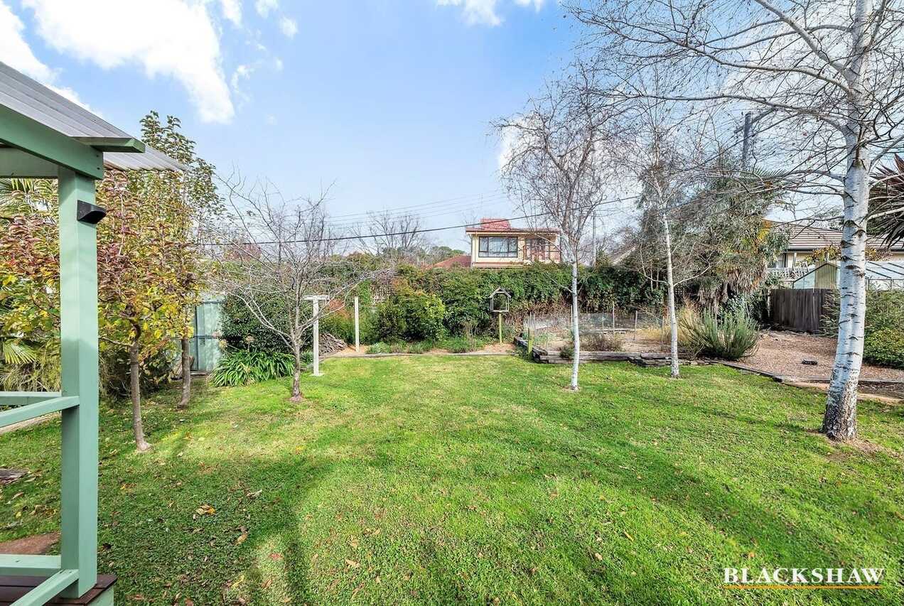 5 Schomburgk Street Yarralumla