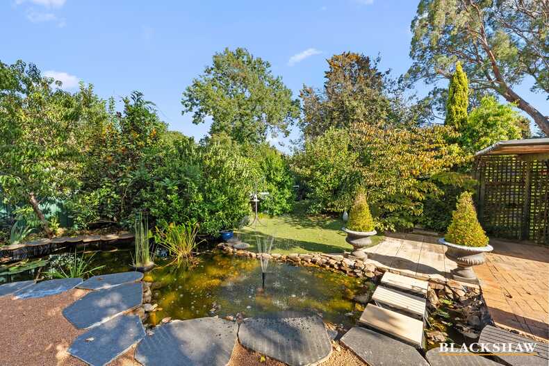 71  Euree Street Reid