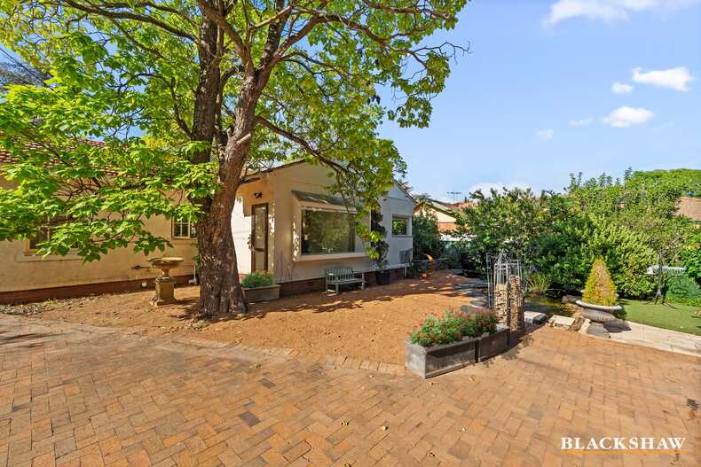 71  Euree Street Reid