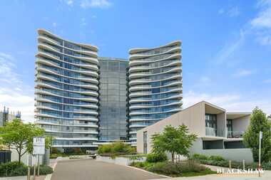 161/15 Irving Street Phillip