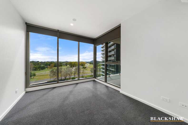 161/15 Irving Street Phillip