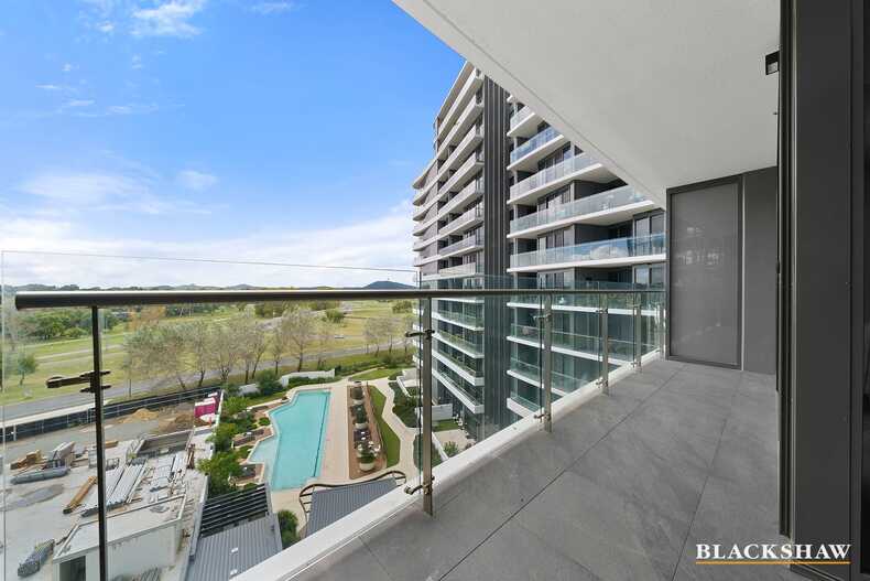 161/15 Irving Street Phillip