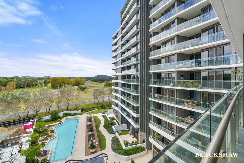 161/15 Irving Street Phillip