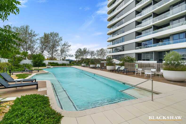 161/15 Irving Street Phillip