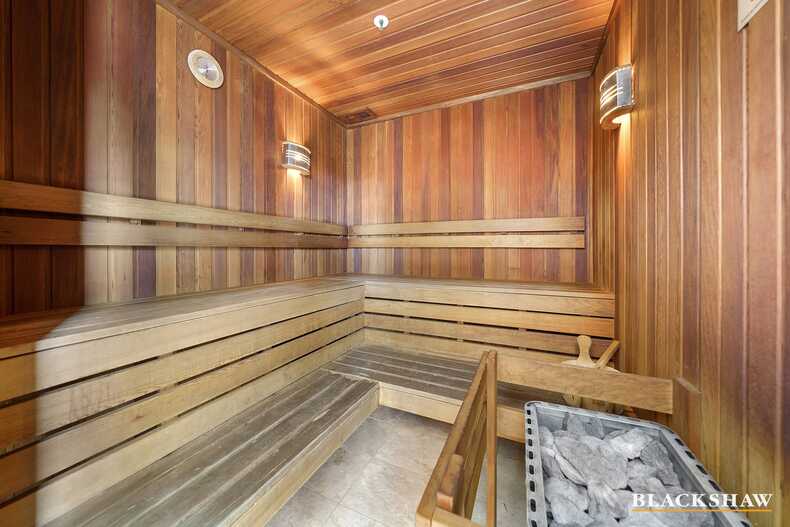 161/15 Irving Street Phillip