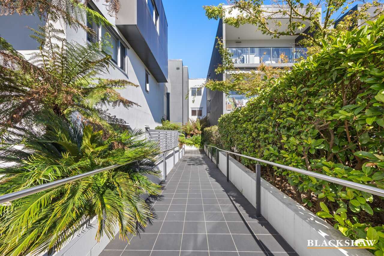 30/16 New South Wales Crescent Forrest