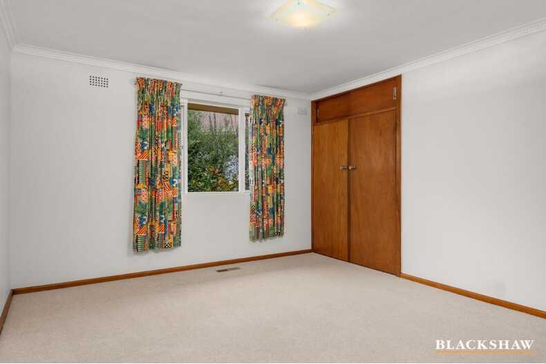 16 Hopetoun Circuit Deakin