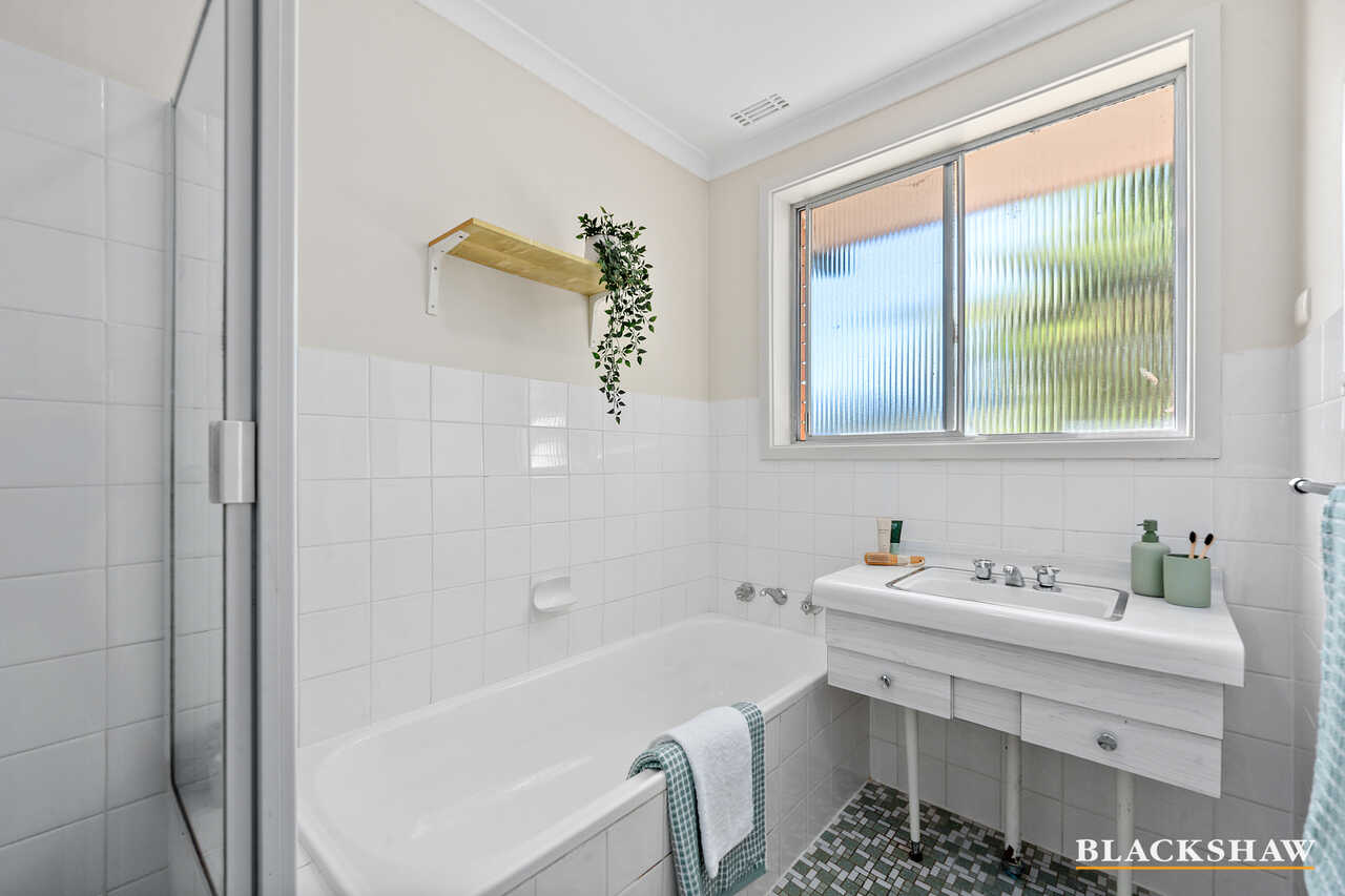 18 Castlereagh Crescent Macquarie