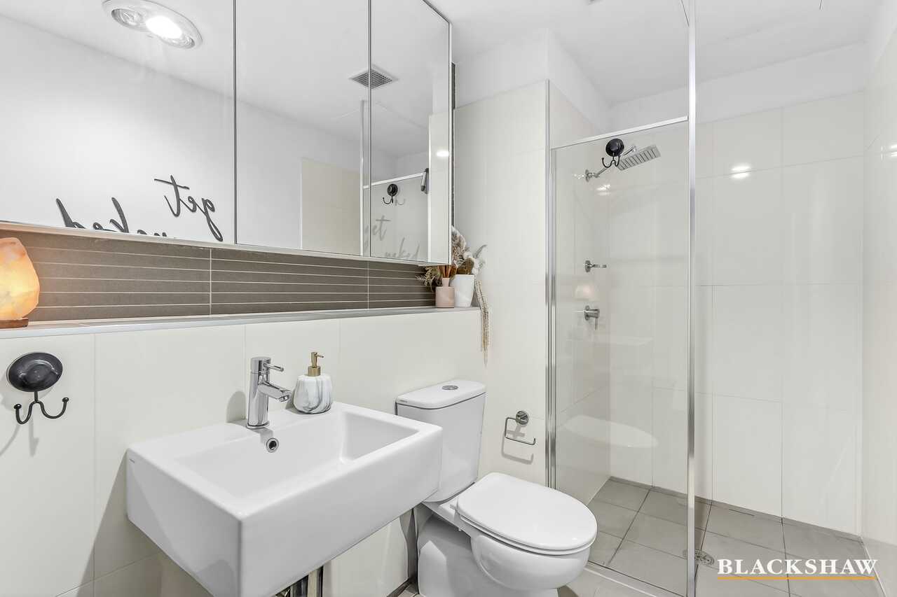 65/142 Anketell Street Greenway