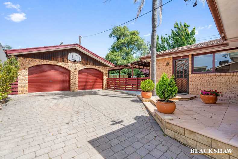 35 Postle Circuit Holt 35 Postle Circuit Holt