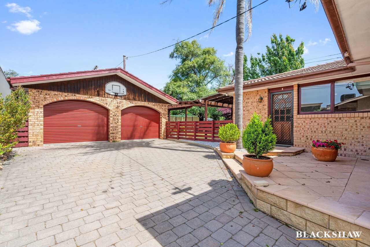 35 Postle Circuit Holt