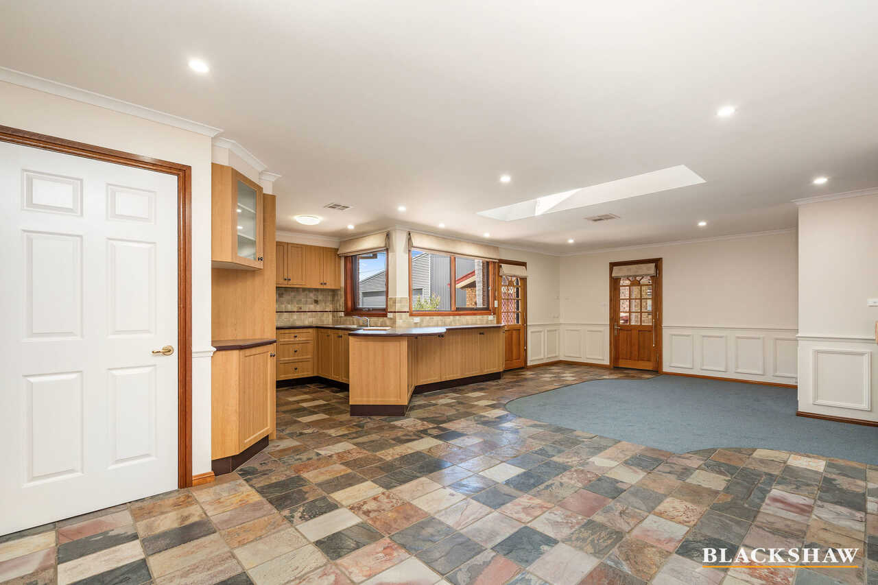 35 Postle Circuit Holt