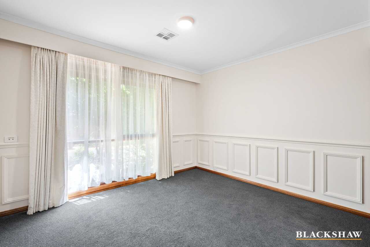 35 Postle Circuit Holt