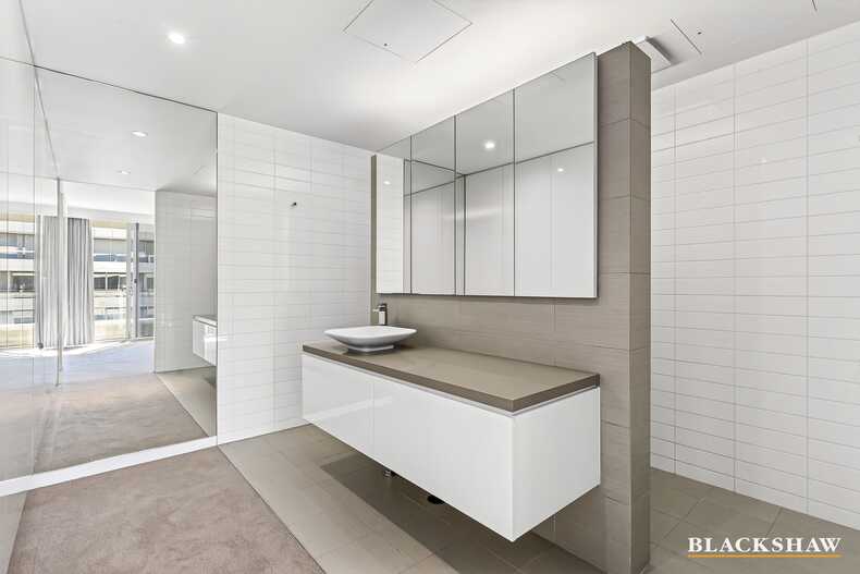 317/2 Grose Street Deakin