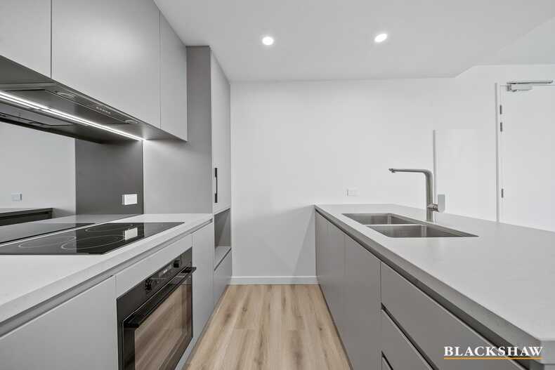 810/49 Furzer Street Phillip