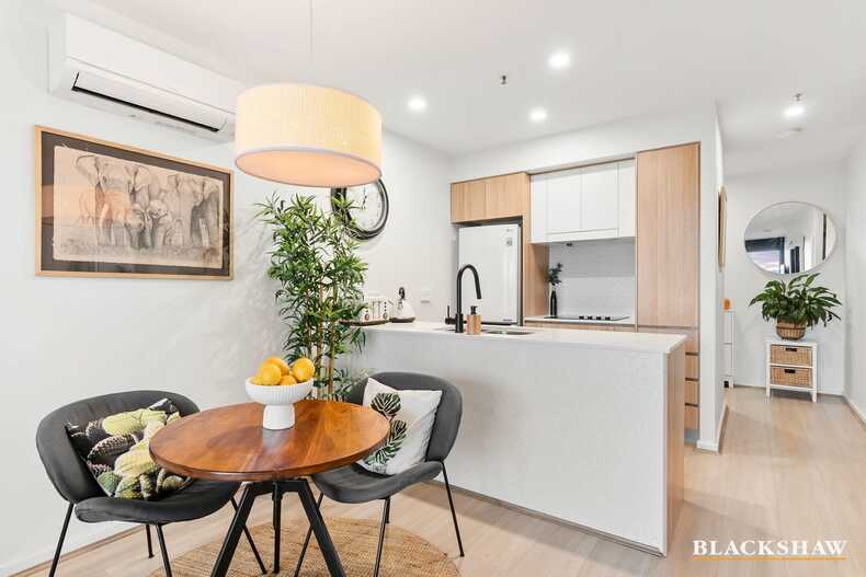 294/1 Anthony Rolfe Avenue Gungahlin