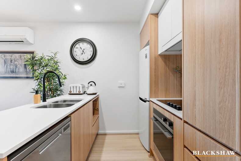 294/1 Anthony Rolfe Avenue Gungahlin