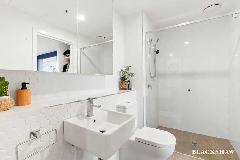 294/1 Anthony Rolfe Avenue Gungahlin