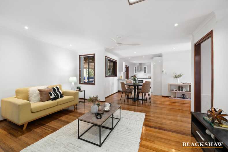 11 Le Souef Crescent  Florey