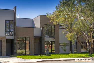 1/121 Crozier Circuit Kambah