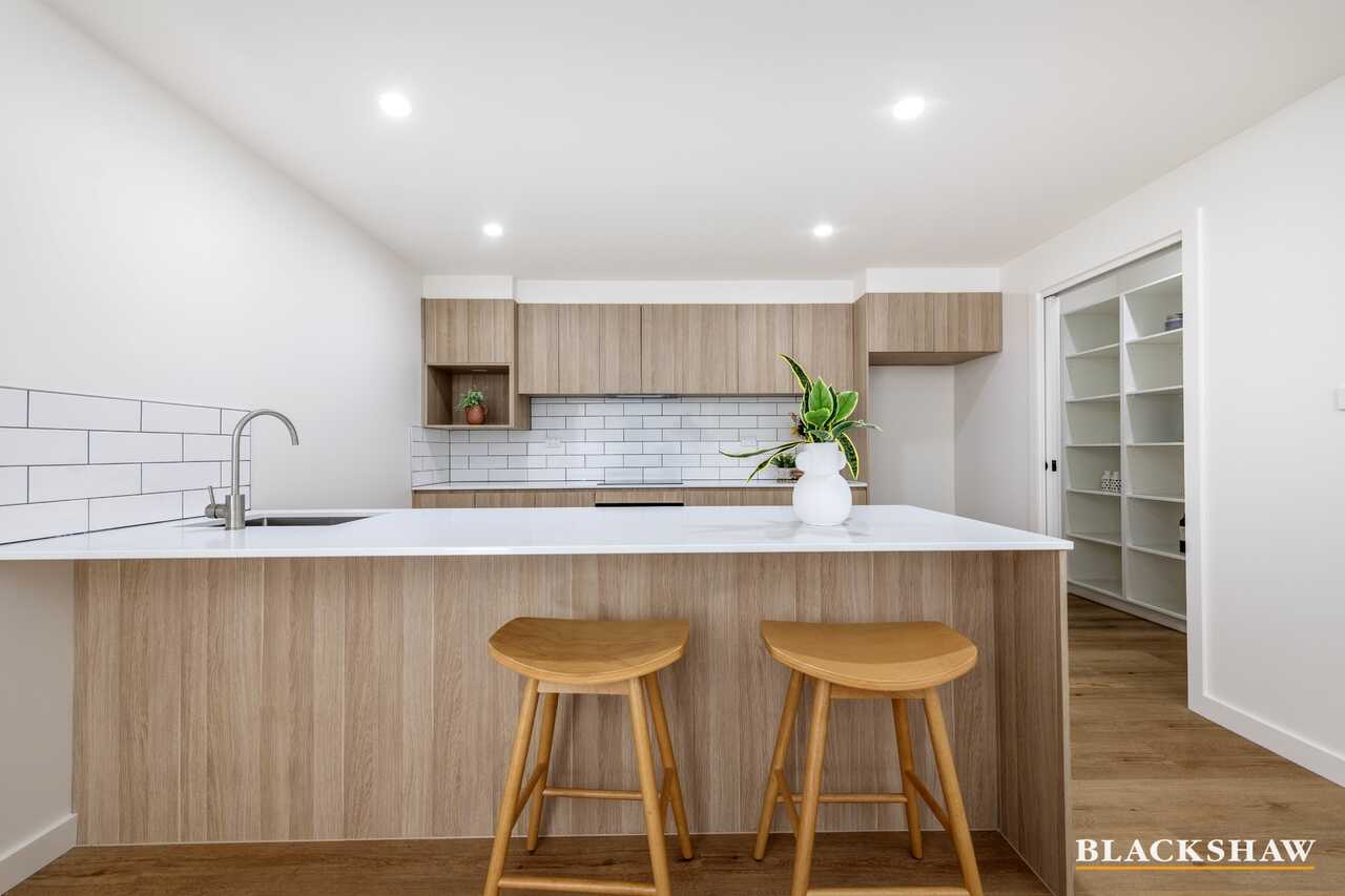 2/121 Crozier Circuit Kambah