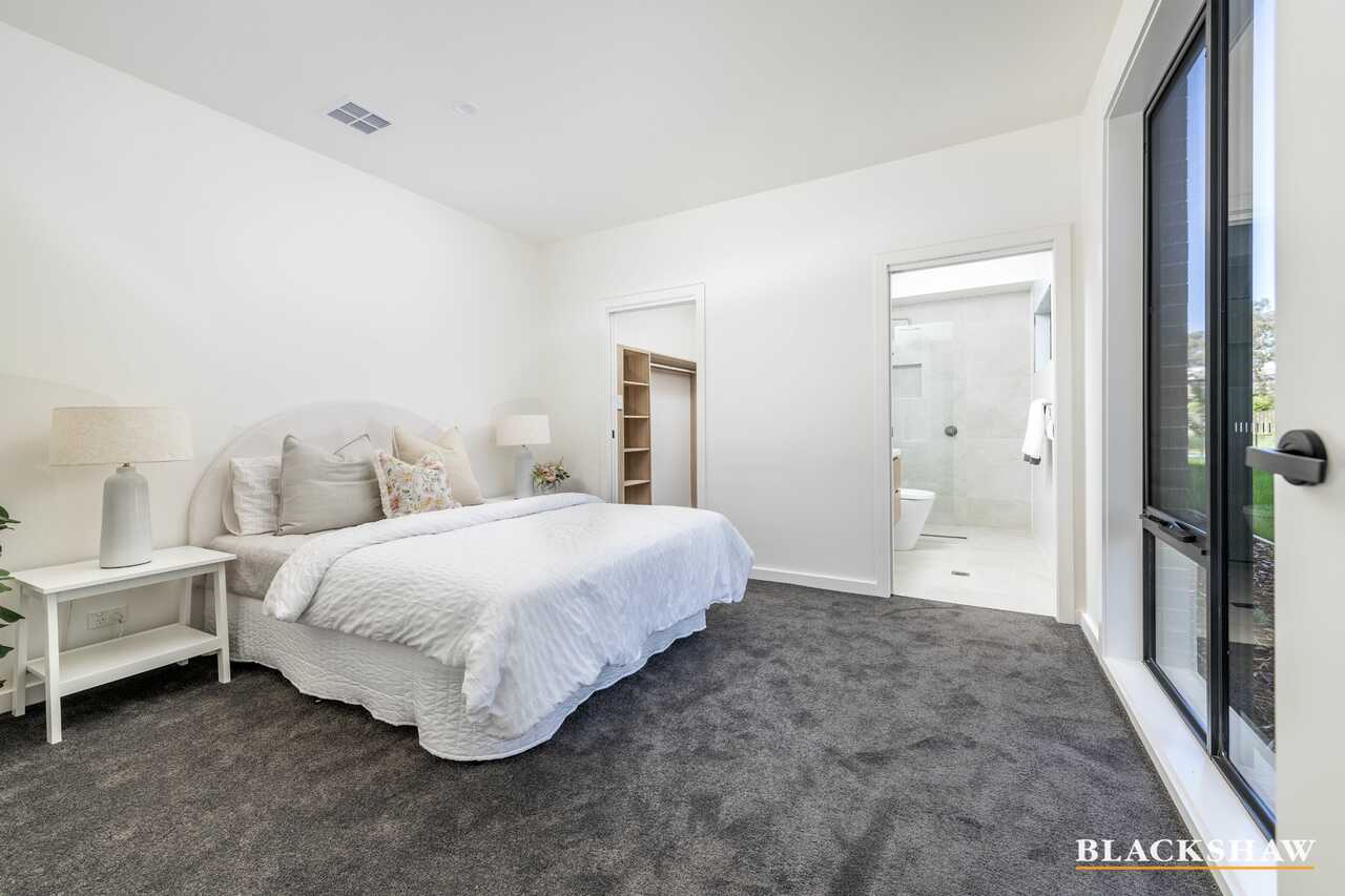 2/121 Crozier Circuit Kambah