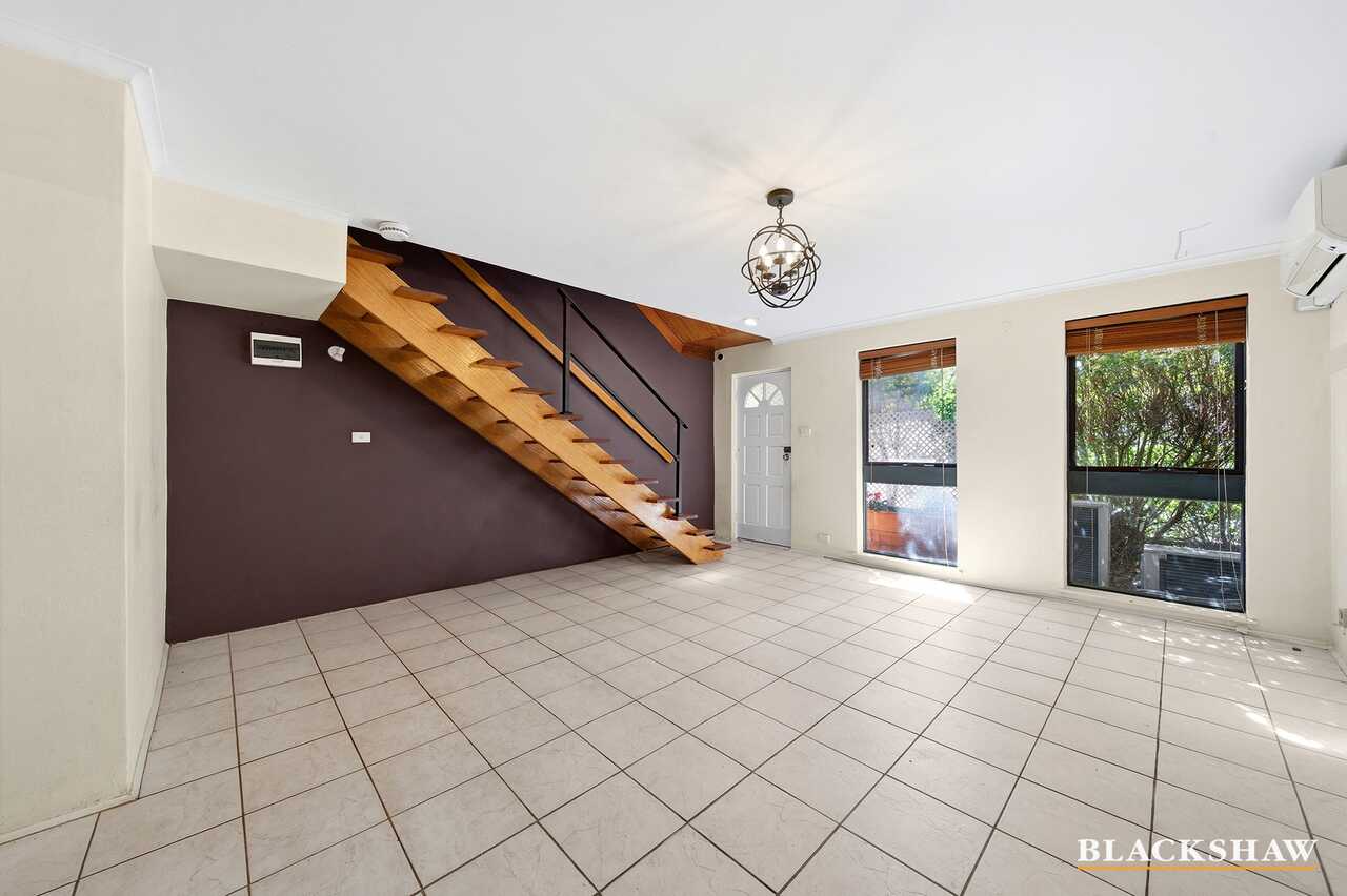 4/10 Nimmitabel Street Queanbeyan