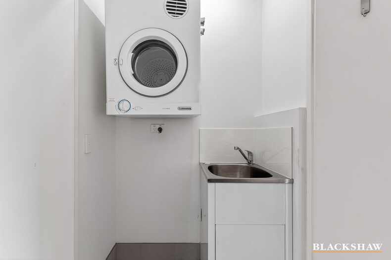 265/36 Phillip Hodgins Street Wright