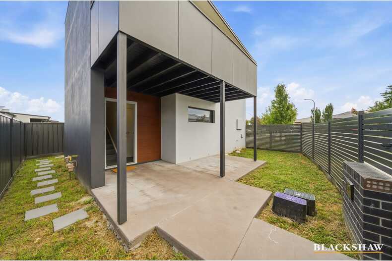 3 Zealie Bend Googong