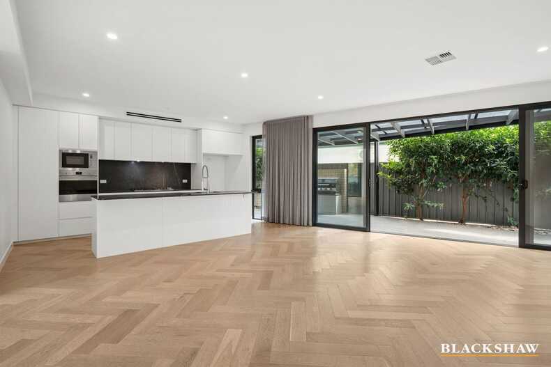 1/7 Sabine Close  Garran