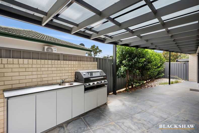 1/7 Sabine Close  Garran