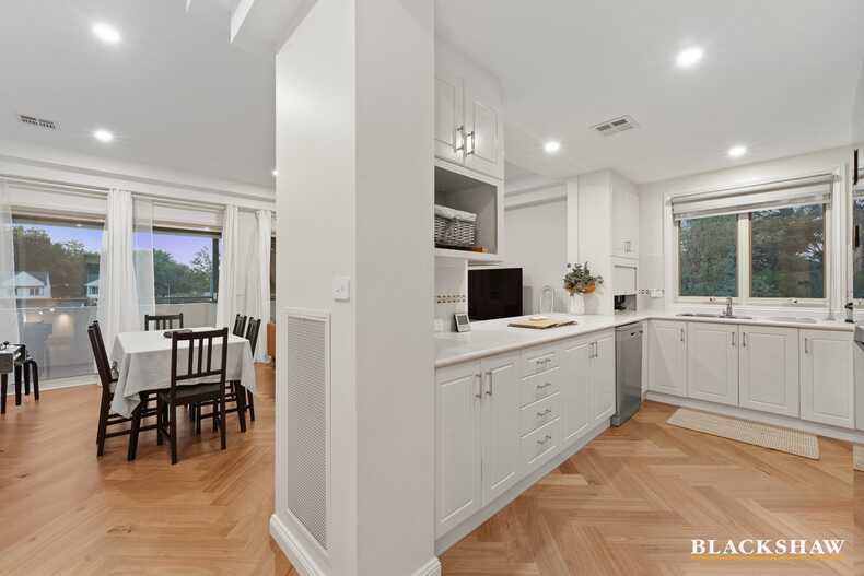 10/37 Dominion Circuit Forrest