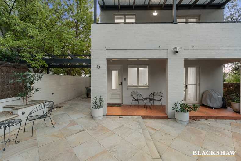 10/37 Dominion Circuit Forrest