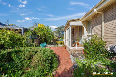 8 Parry Place Farrer