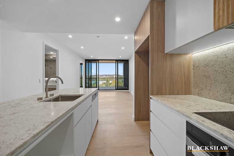 125/62 Constitution Avenue Parkes