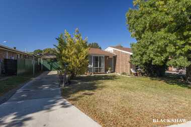56 Sherwood Circuit Gordon