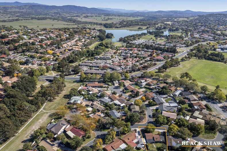 56 Sherwood Circuit Gordon