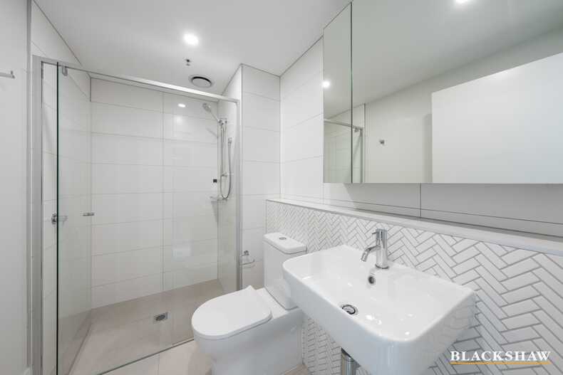 812/335 Anketell Street Greenway