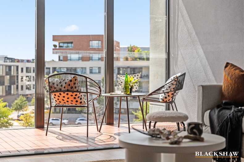 83/43 Eastlake Parade Kingston