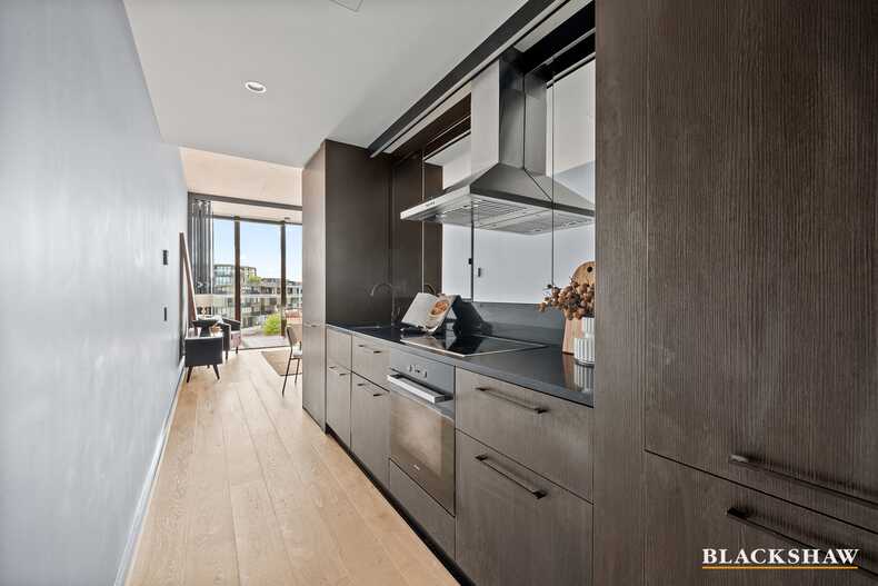 83/43 Eastlake Parade Kingston