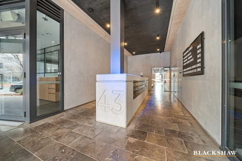 83/43 Eastlake Parade Kingston