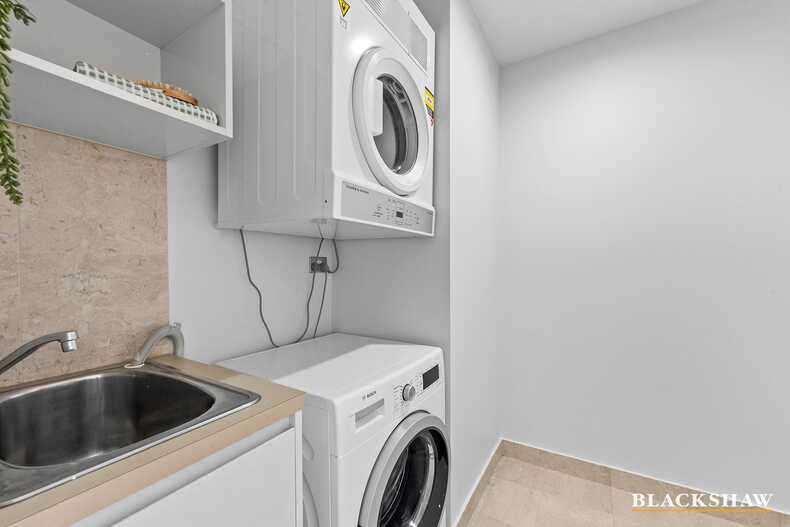 68/15 Coranderrk Street City