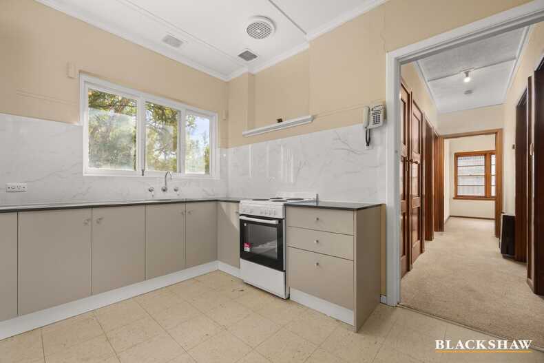 4 Mitchell Street Griffith