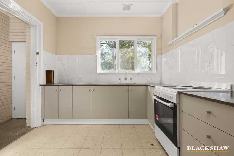 4 Mitchell Street Griffith