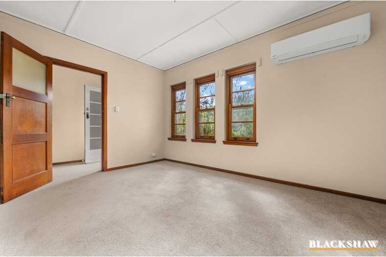 4 Mitchell Street Griffith