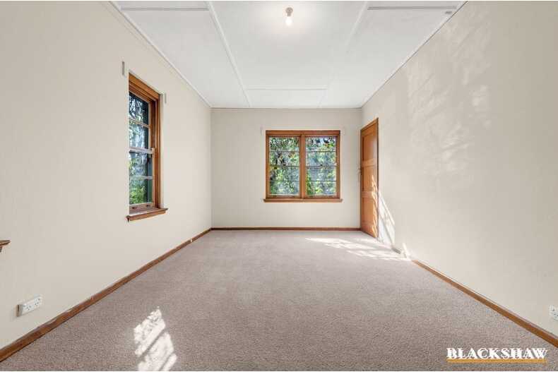 4 Mitchell Street Griffith