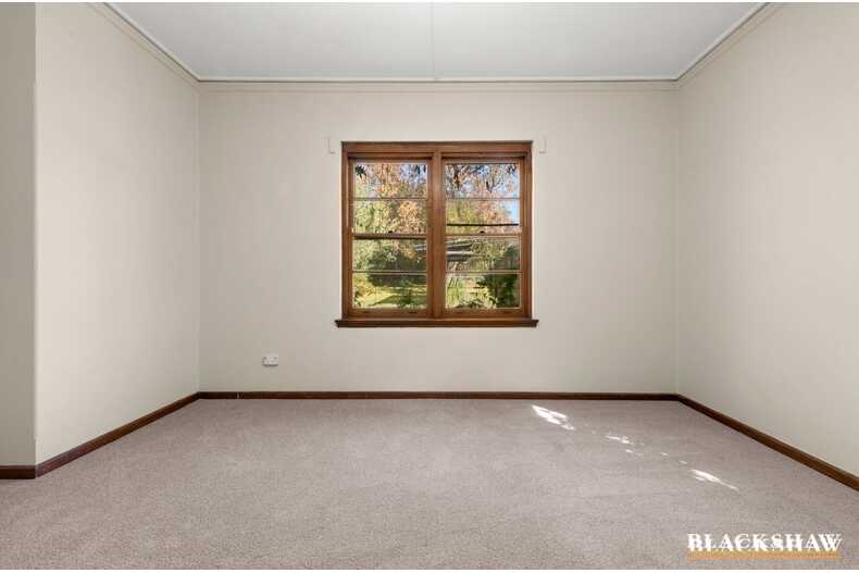 4 Mitchell Street Griffith