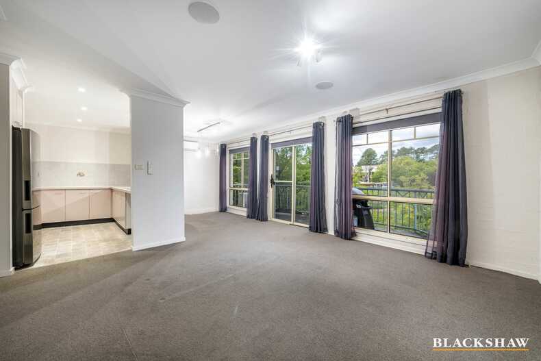 17/60 Port Jackson Circuit  Phillip