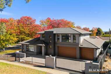 102 Strickland Crescent  Deakin